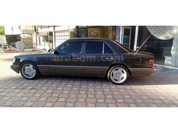 Sahibinden Mercedes - Benz E 200 1995 Model
