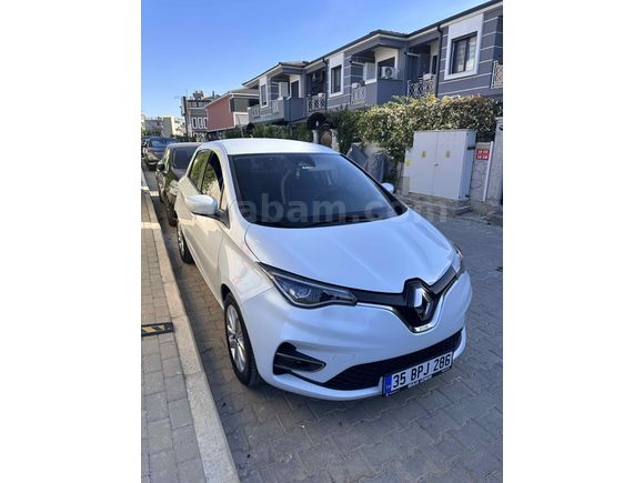 BAYAN ÖĞRETMENDEN DEĞİŞENSİZ DÜŞÜK KM ZOE 