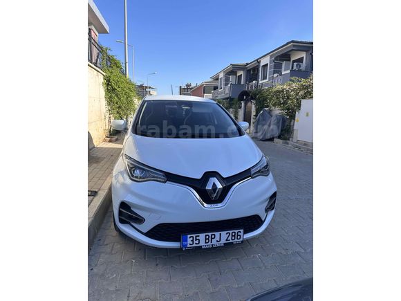 BAYAN ÖĞRETMENDEN DEĞİŞENSİZ DÜŞÜK KM ZOE 
