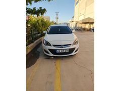 Sahibinden Opel Astra 1.4 T Cosmo 2012 Model  223.000 km Beyaz