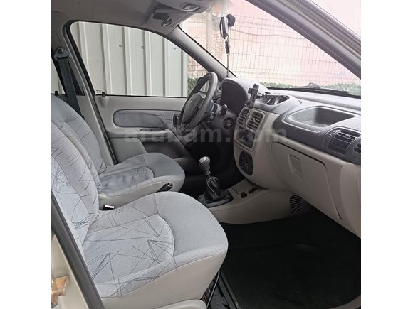 Sahibinden Renault Clio 1.4 Authentique 2004 Model