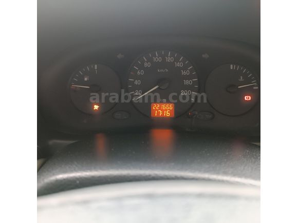 Sahibinden Renault Clio 1.4 Authentique 2004 Model