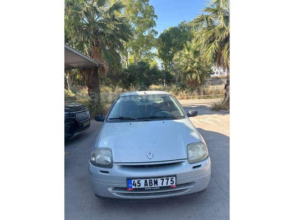 Sahibinden Renault Clio 1.4 2001 Model