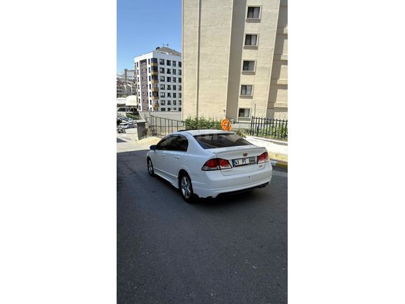 Sahibinden Honda Civic 1.6i VTEC Elegance 2010 Model 