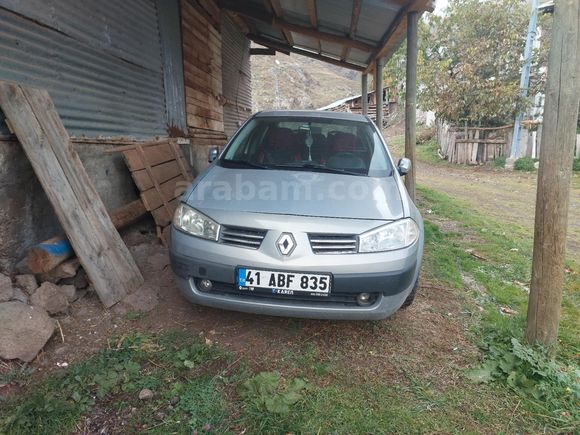 Sahibinden Renault Megane 1.6 Authentique 2004 Model