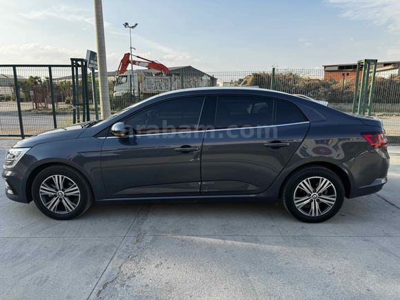 Sahibinden Renault Megane 1.3 TCe Touch 2024 Model 
