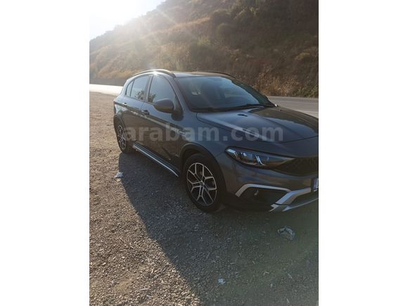 Sahibinden Hatasız Boyasız Fiat Egea Cross 1.4 Fire Urban 2023 Model 
