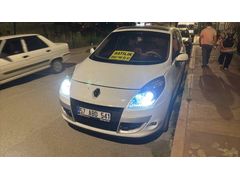 Sahibinden Renault Grand Scenic 1.4 T Privillege 2011 Model 