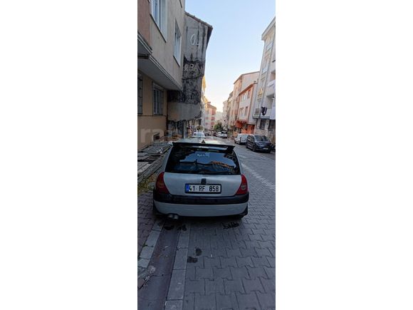 Sahibinden Renault Clio 1.4 RTA 2000 Model