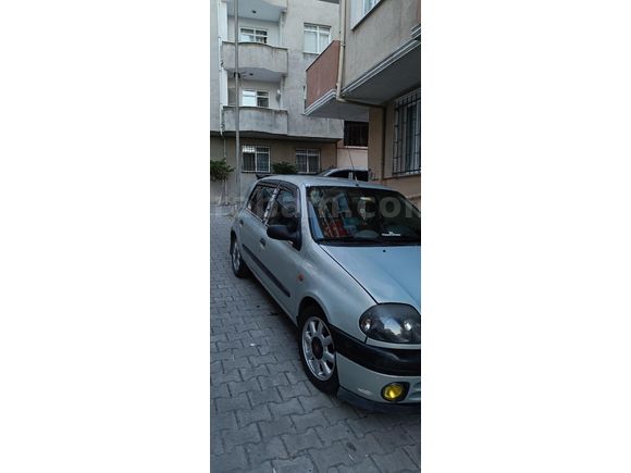 Sahibinden Renault Clio 1.4 RTA 2000 Model