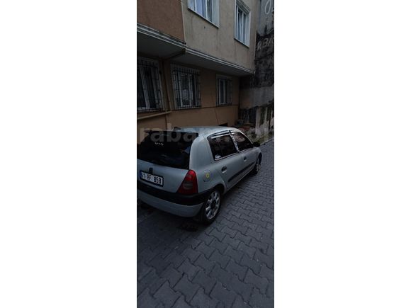 Sahibinden Renault Clio 1.4 RTA 2000 Model