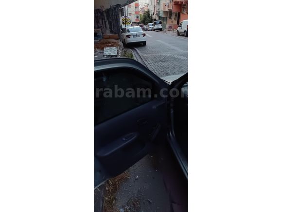 Sahibinden Renault Clio 1.4 RTA 2000 Model