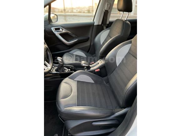 İlk Günkü Gibi: Servis Bakımlı, 39.350 KM'de Full Orijinal 2008 Allure E-HDI