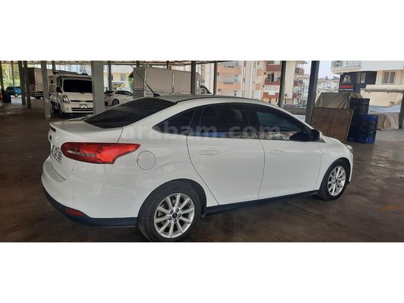 Sahibinden Ford Focus 1.5 TDCi Titanium 2017 Model Antalya