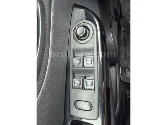 Sahibinden Renault Captur 1.2 TCe Icon 2015 Model  159.000 km Kırmızı