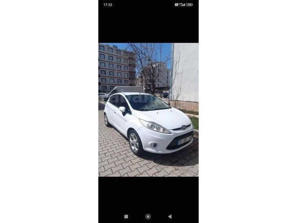 Temiz otomatik fiesta