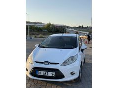 Temiz otomatik fiesta