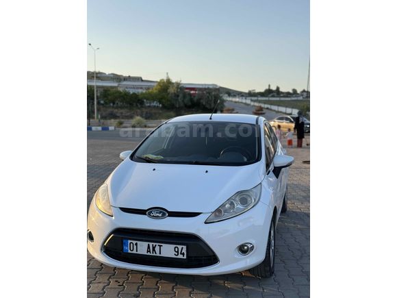 Temiz otomatik fiesta