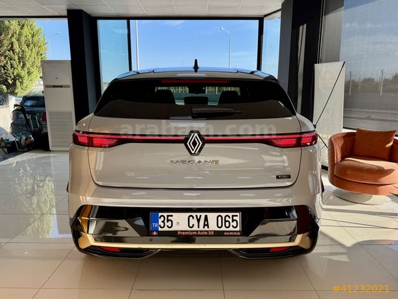 Premium Auto 35 - Hatasız-Boyasız Megane E-Tech Iconic
