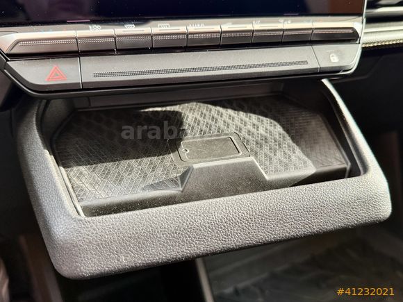 Premium Auto 35 - Hatasız-Boyasız Megane E-Tech Iconic