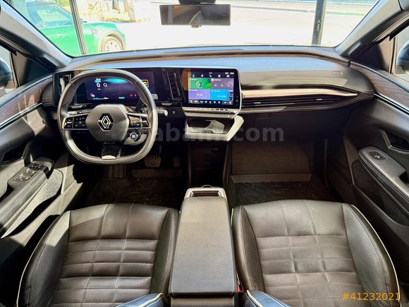 Premium Auto 35 - Hatasız-Boyasız Megane E-Tech Iconic