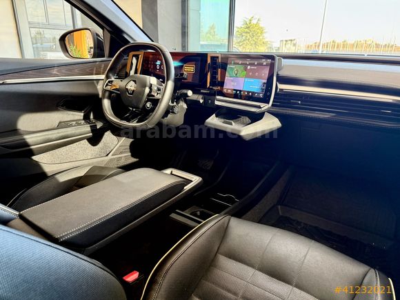 Premium Auto 35 - Hatasız-Boyasız Megane E-Tech Iconic