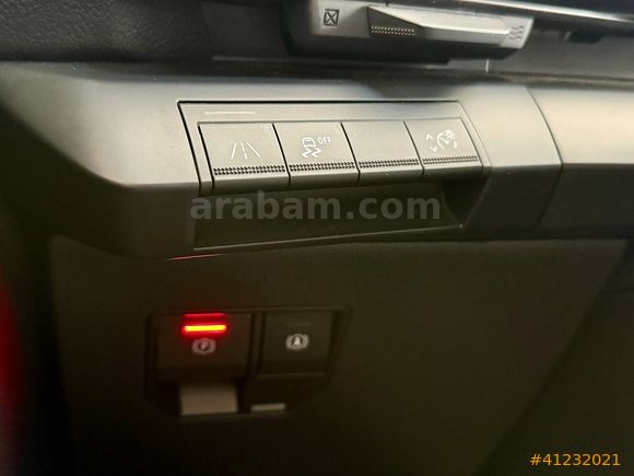 Premium Auto 35 - Hatasız-Boyasız Megane E-Tech Iconic
