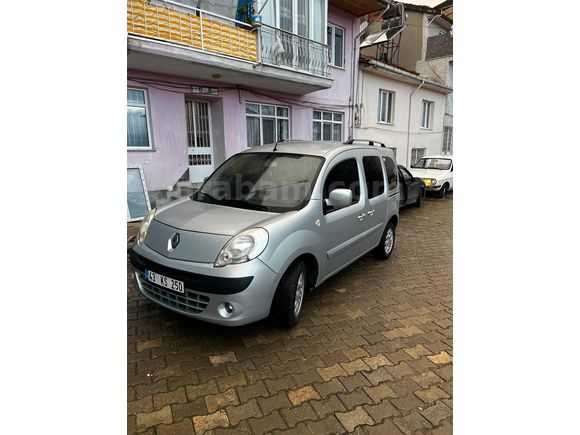 Sahibinden Renault Kangoo Multix 1.5 dCi Extreme 2011 Model