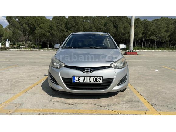 Sahibinden Hyundai i20 1.2 D-CVVT Sense 2012 Model 