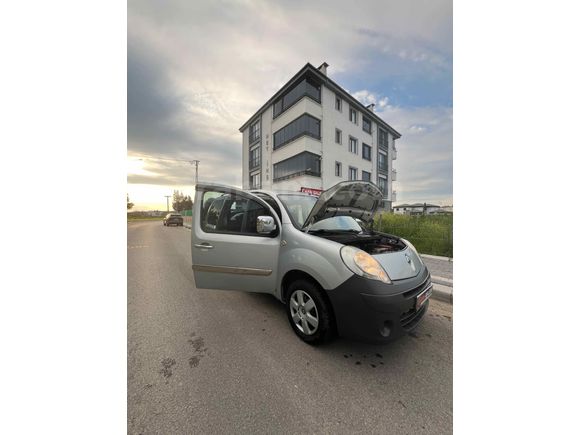 Galeriden Renault Kangoo 1.5 dCi Expression 2011 Model Samsun