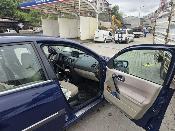 Sahibinden Renault Megane 1.6 Expression 2006 Model  204.750 km Lacivert