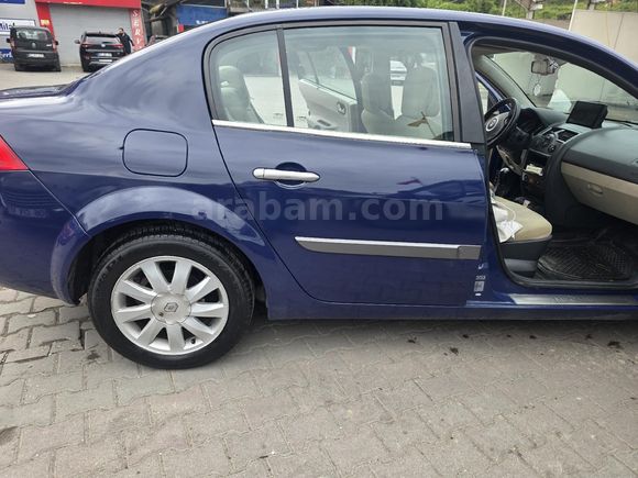 Sahibinden Renault Megane 1.6 Expression 2006 Model  204.750 km Lacivert