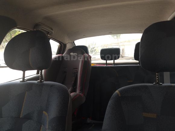 Sahibinden Renault Clio 1.4 2001 Model İzmir 192.000 km Lacivert
