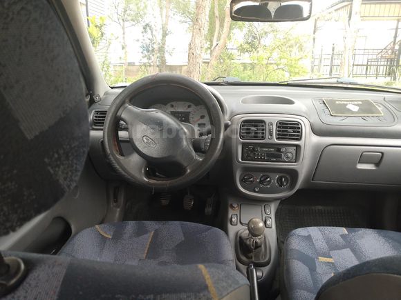 Sahibinden Renault Clio 1.4 2001 Model İzmir 192.000 km Lacivert
