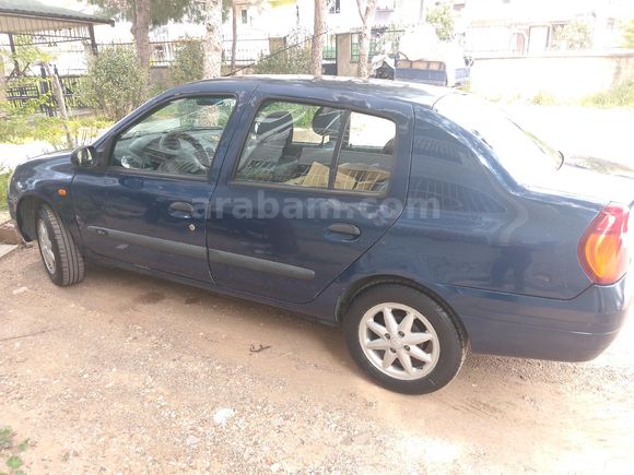 Sahibinden Renault Clio 1.4 2001 Model İzmir 192.000 km Lacivert