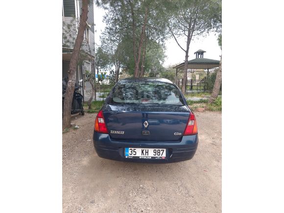 Sahibinden Renault Clio 1.4 2001 Model İzmir 192.000 km Lacivert