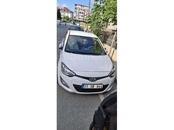 Sahibinden Hyundai i20 1.2 D-CVVT Sense 2014 Model