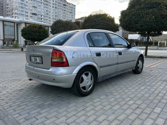 Sahibinden Opel Astra 1.6 CD 2000 Model  217.000 km Gri (Gümüş)