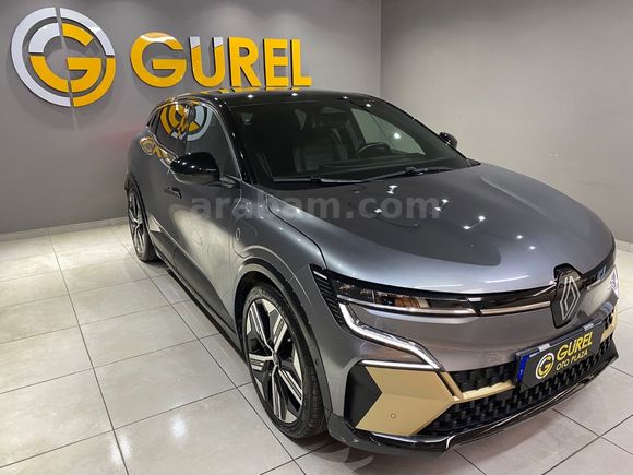 otomobil Renault Megane E-Tech Iconic EV60
