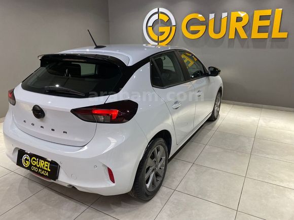 otomobil Opel Corsa 1.2 T Edition AT8
