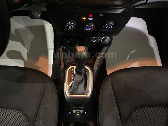 otomobil Jeep Renegade 1.6 L MultiJet II 4x2 Night Eagle DDCT