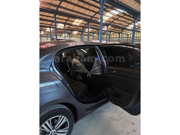 Sahibinden Renault Megane 1.3 TCe Touch 2024 Model 