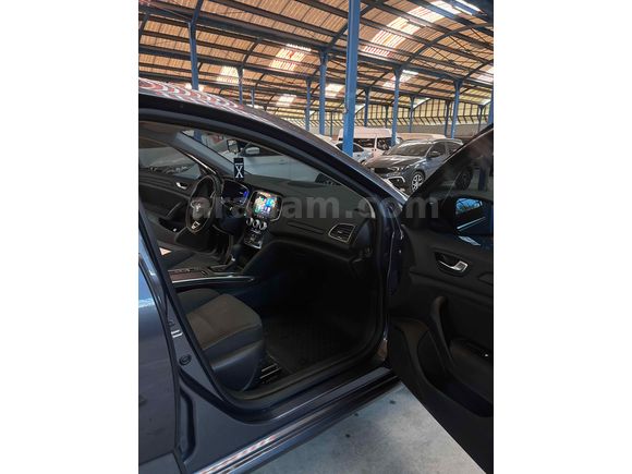 Sahibinden Renault Megane 1.3 TCe Touch 2024 Model 