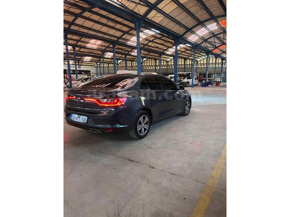 Sahibinden Renault Megane 1.3 TCe Touch 2024 Model 