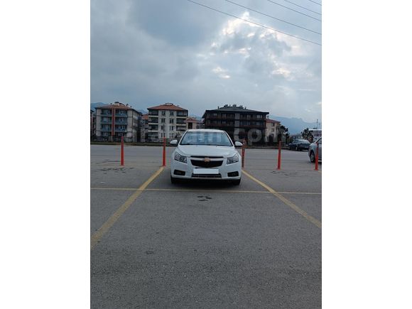 Sahibinden Chevrolet Cruze 1.6 2011 Model  125.000 km Beyaz