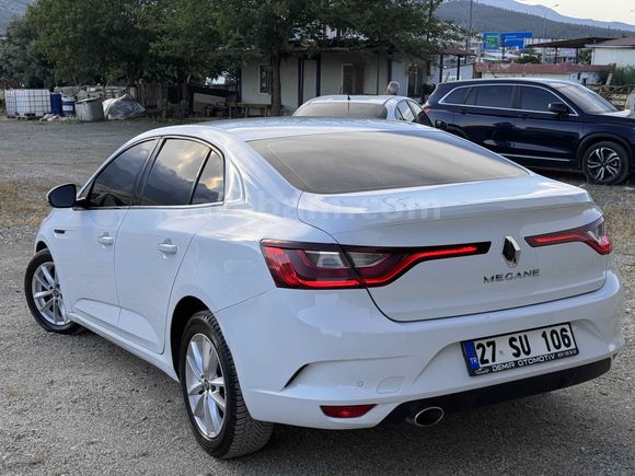 Sahibinden Renault Megane 1.5 Blue DCI Touch 2020 Model 