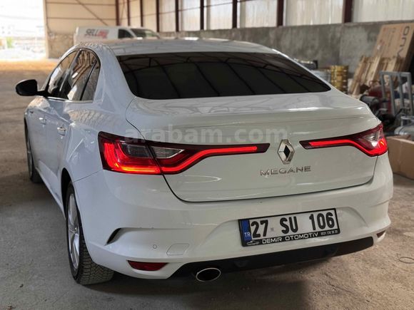 Sahibinden Renault Megane 1.5 Blue DCI Touch 2020 Model 