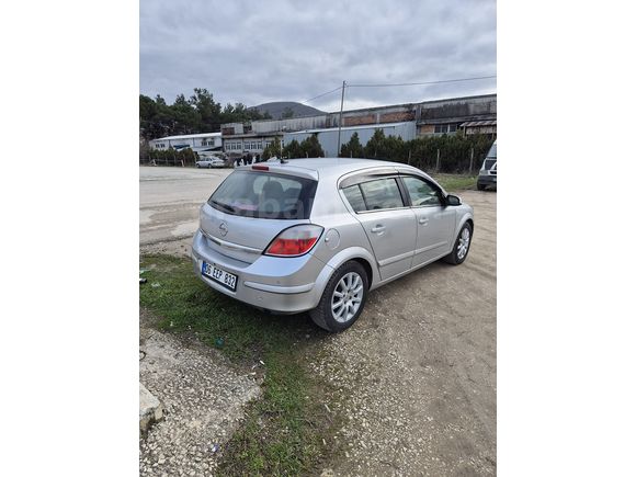 Otomatik Opel Astra 1.6 En Dolu Paket