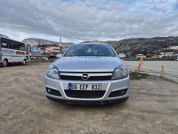 Otomatik Opel Astra 1.6 En Dolu Paket