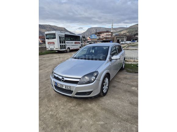 Otomatik Opel Astra 1.6 En Dolu Paket